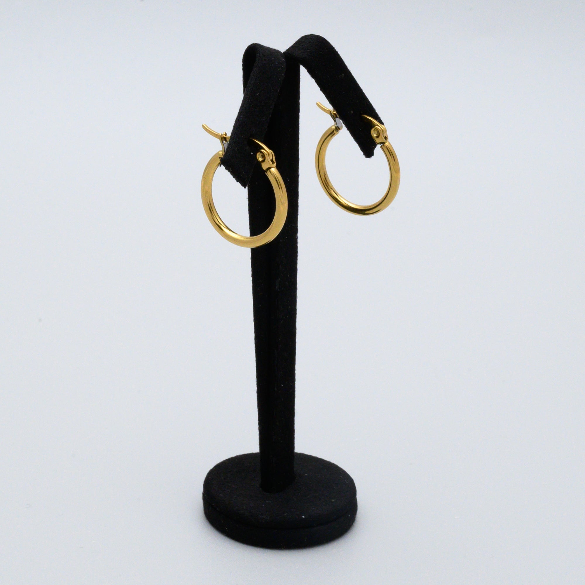 Small Plain Hoop Earrings 20mm (Gold)