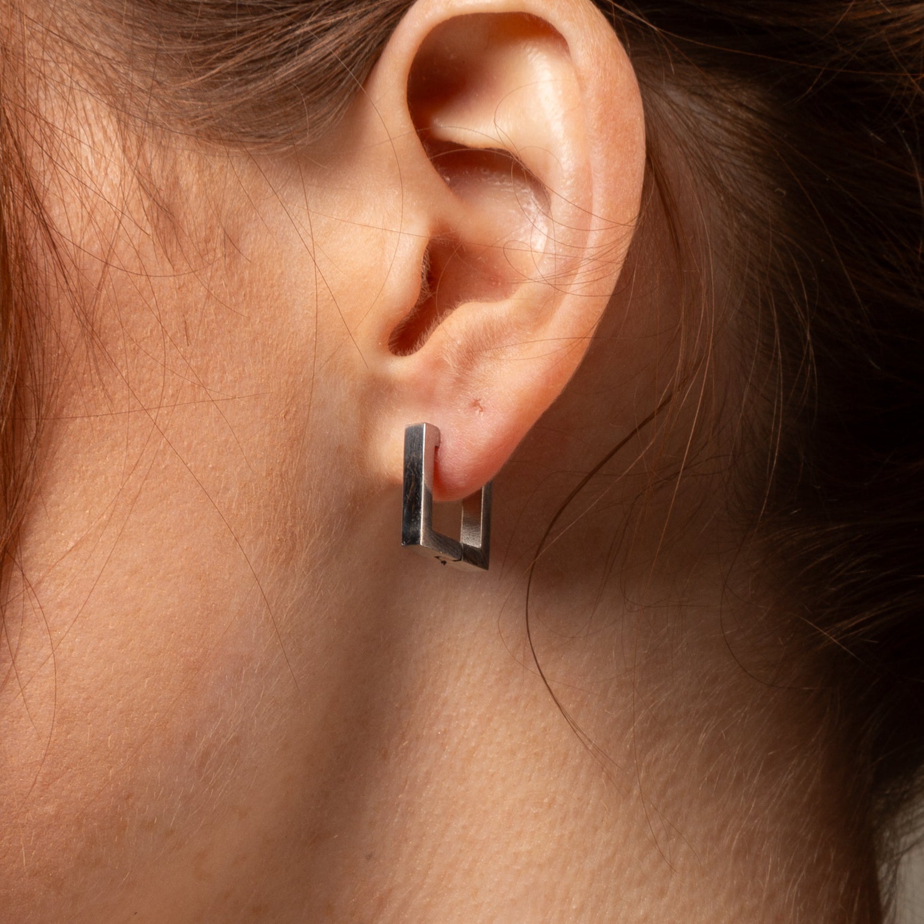 Chunky square huggie hoop earrings in silver