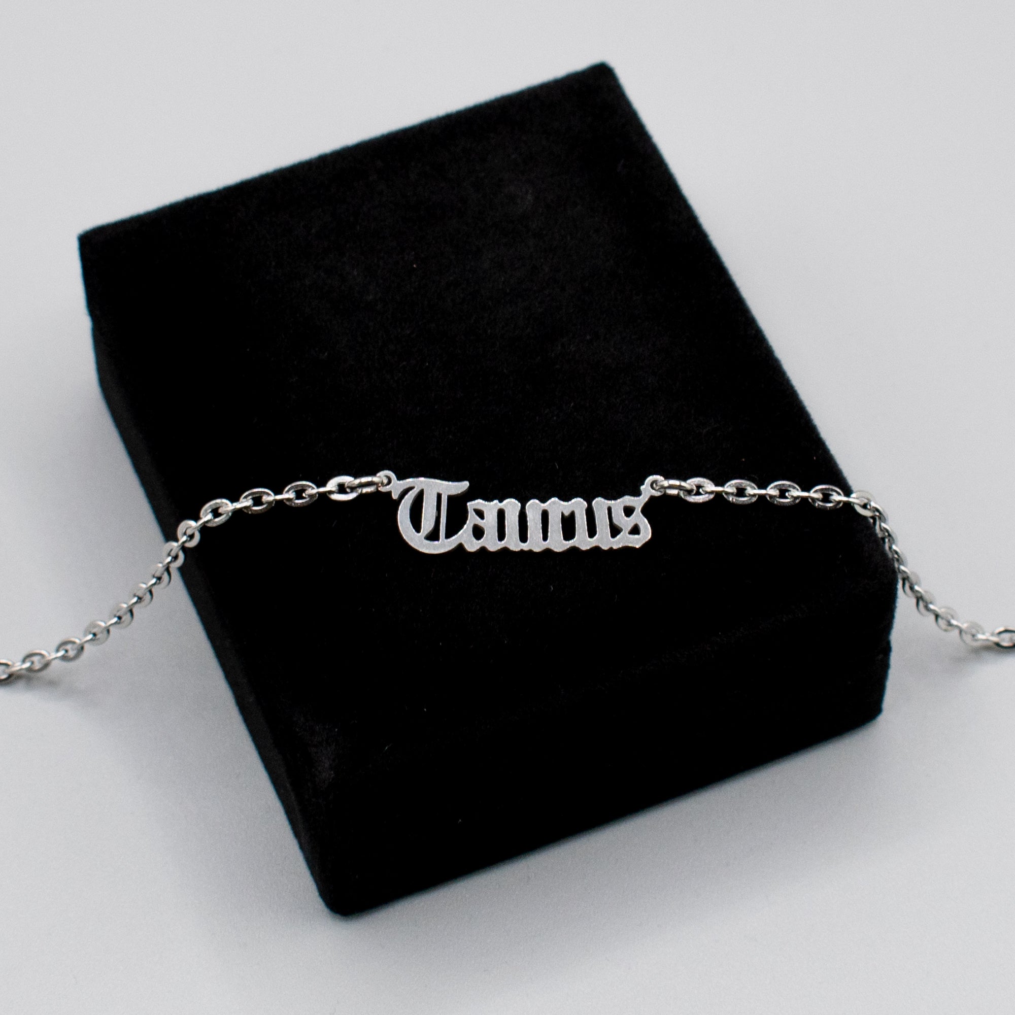 Taurus Zodiac Sign Choker Necklace (Silver)