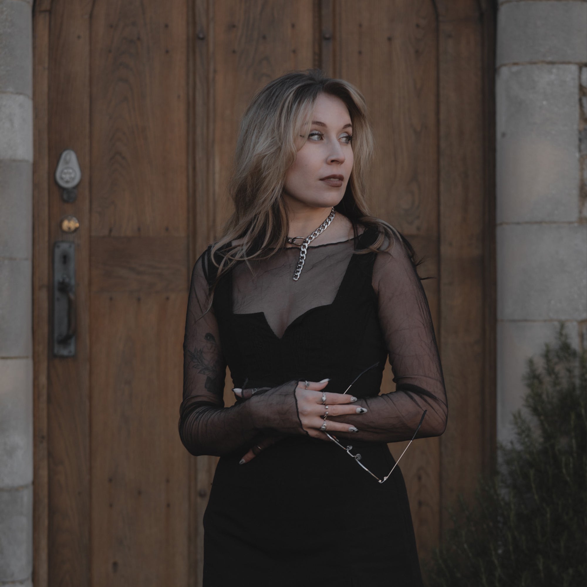 Chunky cuban carabiner choker model shot 2