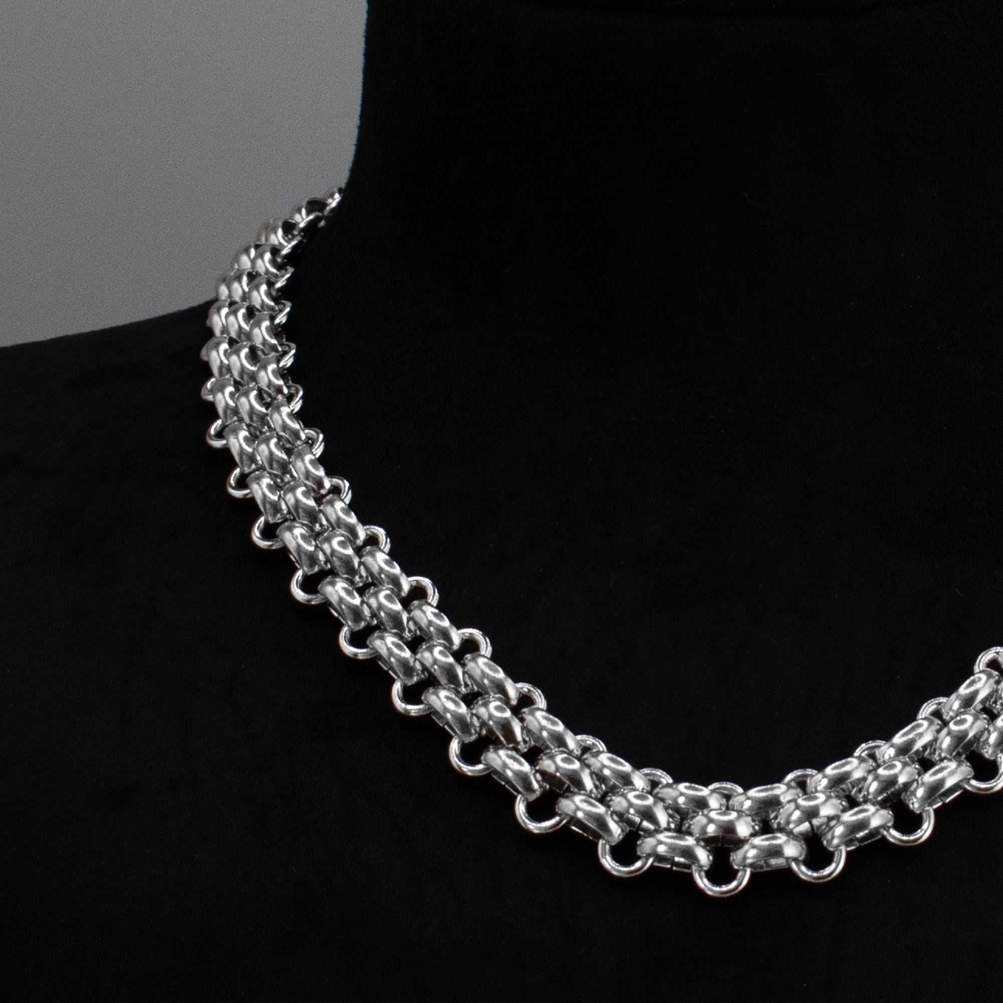 Chunky Chainmail Necklace - (Silver) 15mm