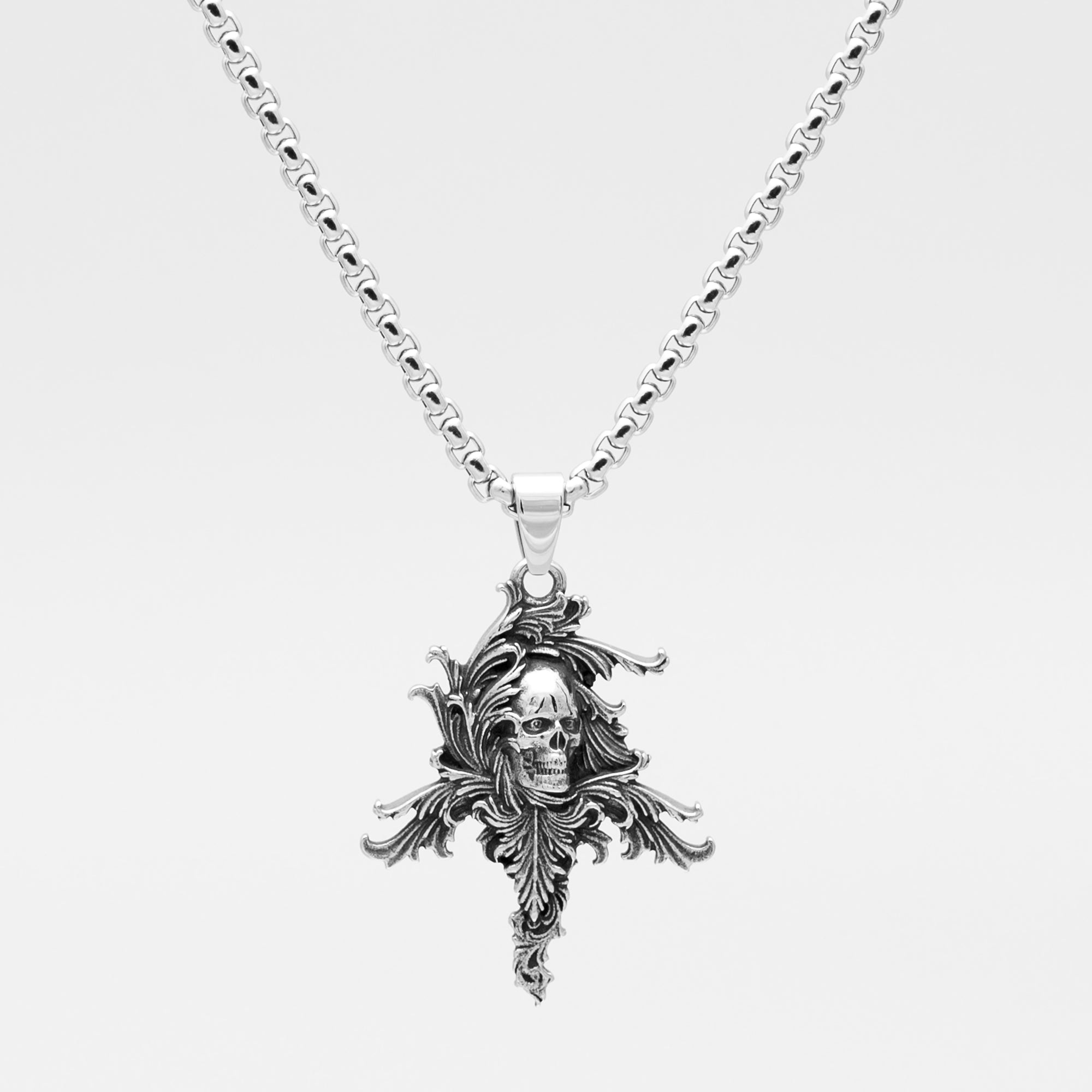 Twisted Soul Skull Pendant Necklace (Silver)